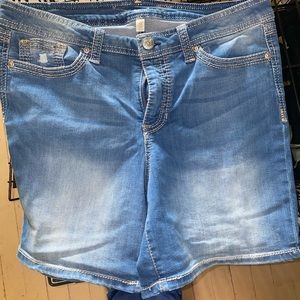 Women’s shorts
